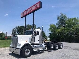 Kenworth W900