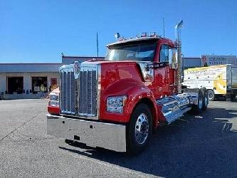 Kenworth W990