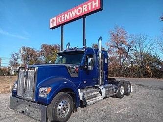 Kenworth W990