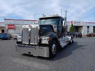 Kenworth W990