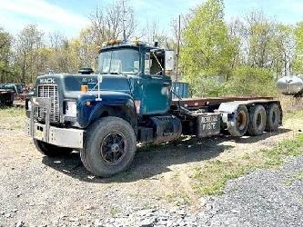 Mack RD686SX