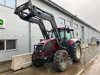 Valtra M130