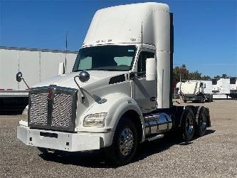 Kenworth T880