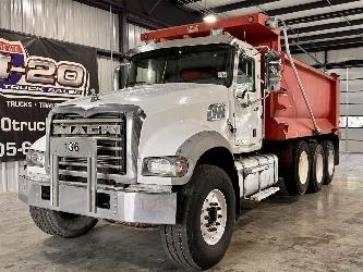 Mack GU713