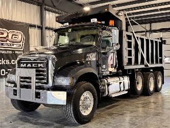 Mack GU713