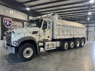 Mack GU713
