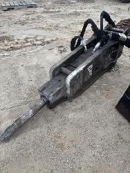 CAT B6
