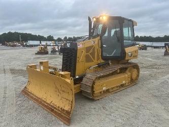 CAT D1