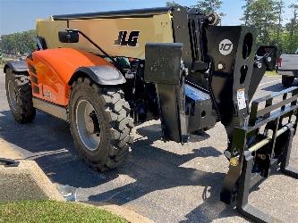 JLG 1055