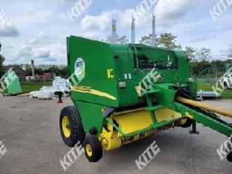 John Deere 568