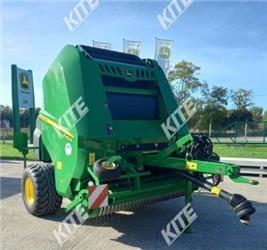 John Deere V451M