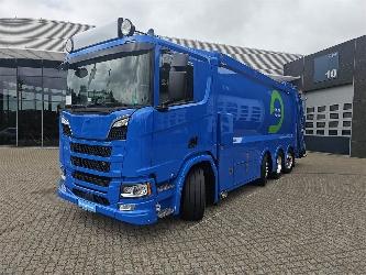 Scania R520 8x2