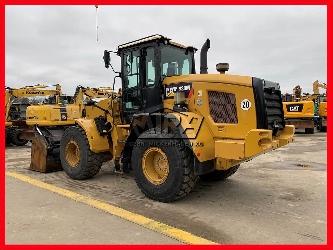 CAT 930M