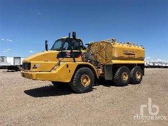 CAT 735