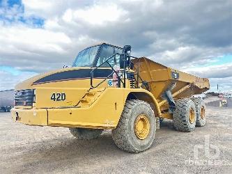 CAT 735