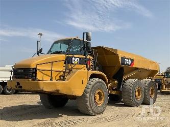 CAT 740