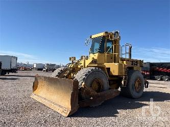 CAT 824C