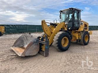 CAT 926M