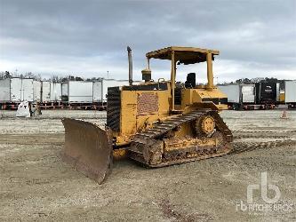 CAT D5M