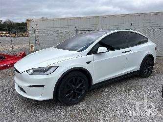 Tesla X