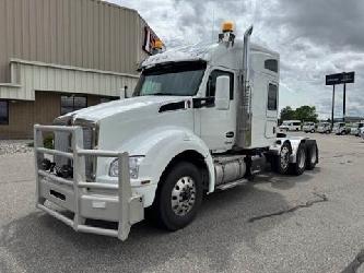 Kenworth T880