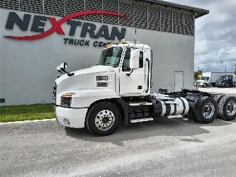 Mack AN64T