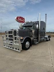 Peterbilt 389