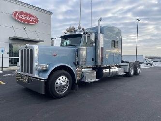 Peterbilt 389