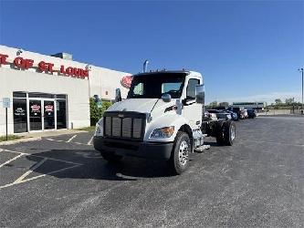 Peterbilt 537