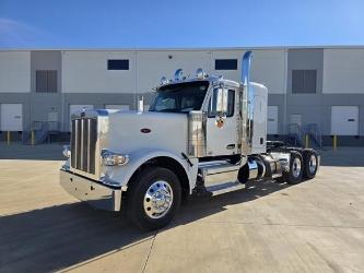 Peterbilt 589