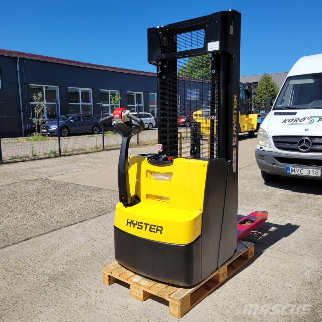 Hyster S 1.6 معدات التكديس الجوالة