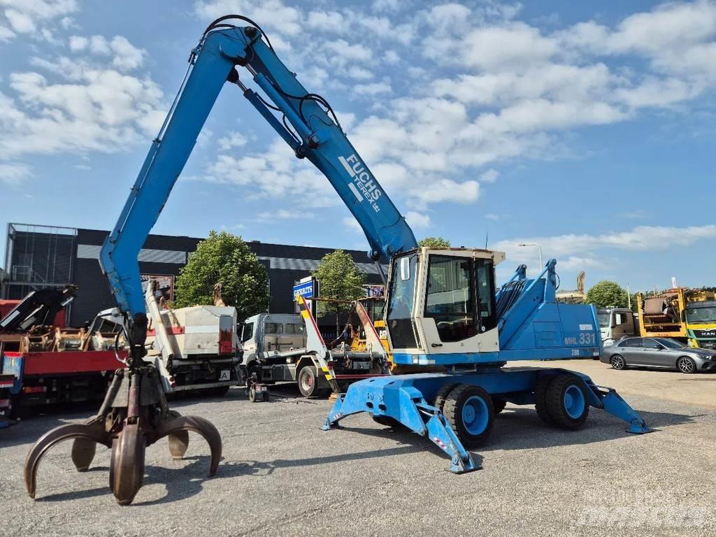 Fuchs MHL 331 مناولات المخلفات / مناولات صناعية