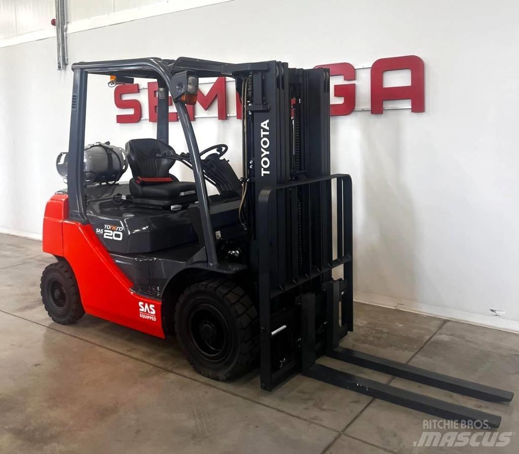 Toyota 10831 8FGF20 شاحنات LPG