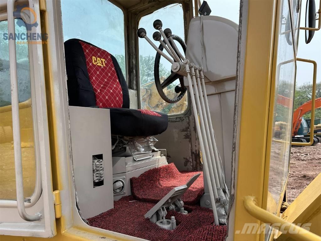 CAT 140G معدات تمهيد الطرق