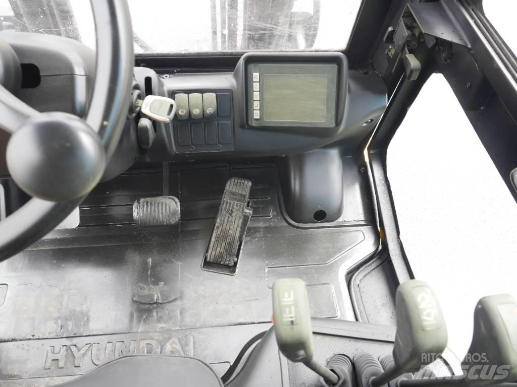 Hyundai 25 D-9 شاحنات الديزل