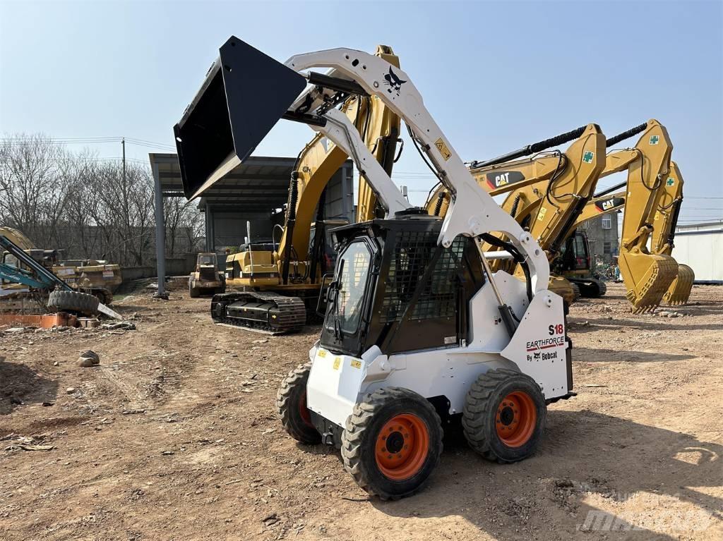 Bobcat S 18 لوادر انزلاقية التوجيه