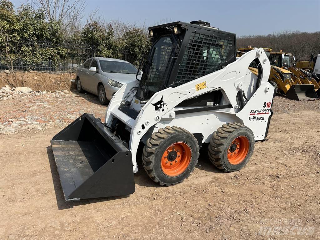 Bobcat S 18 لوادر انزلاقية التوجيه