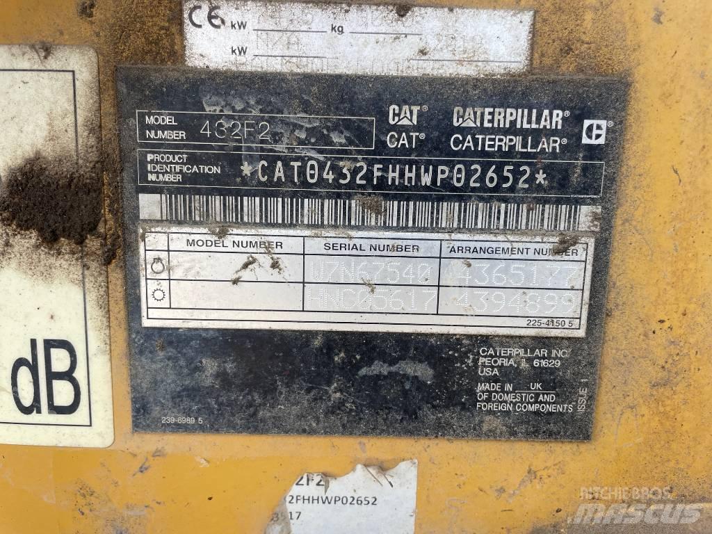 CAT 432 لوادر ذات جرافات عكسية