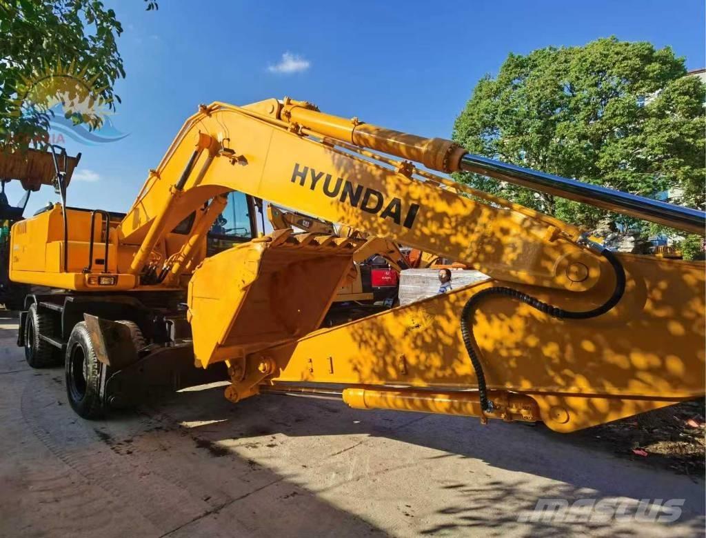 Hyundai R210W-7 حفارات بعجل