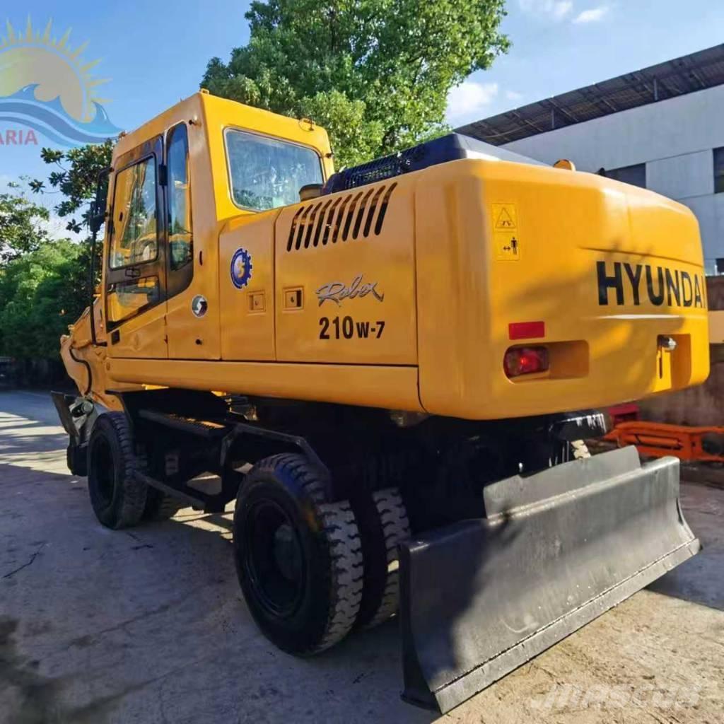 Hyundai R210W-7 حفارات بعجل
