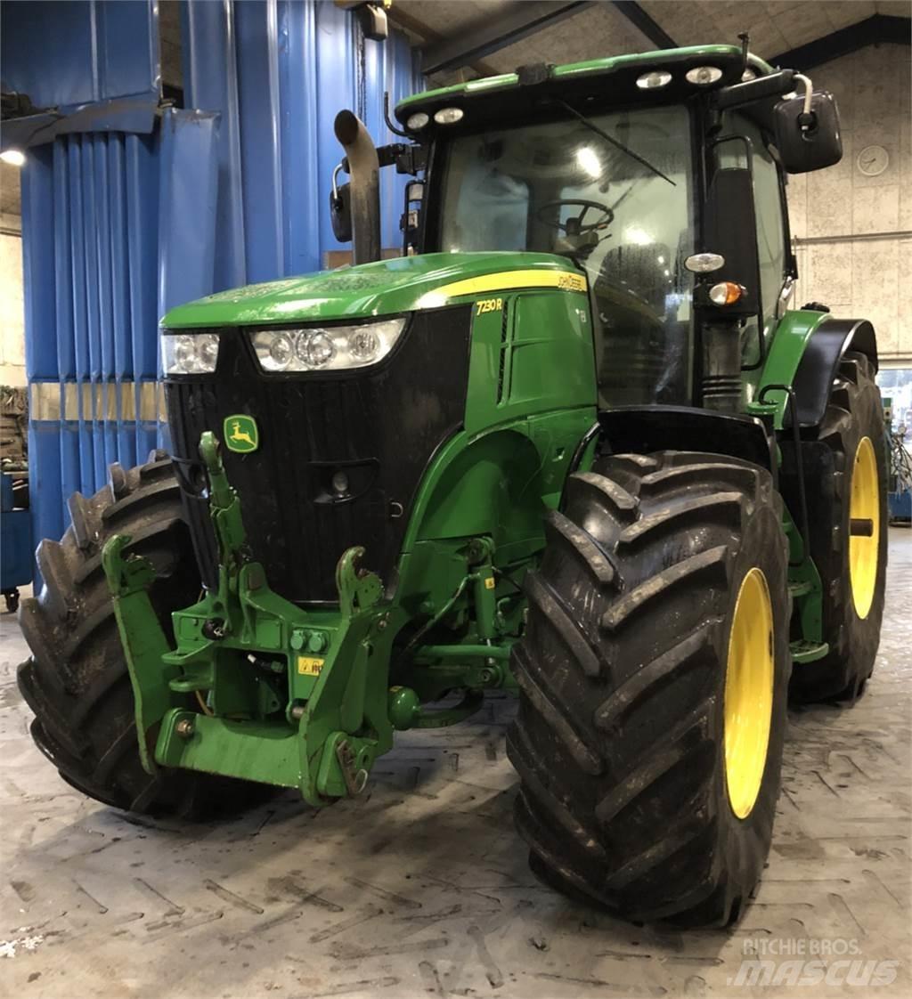 John Deere 7230 R الجرارات