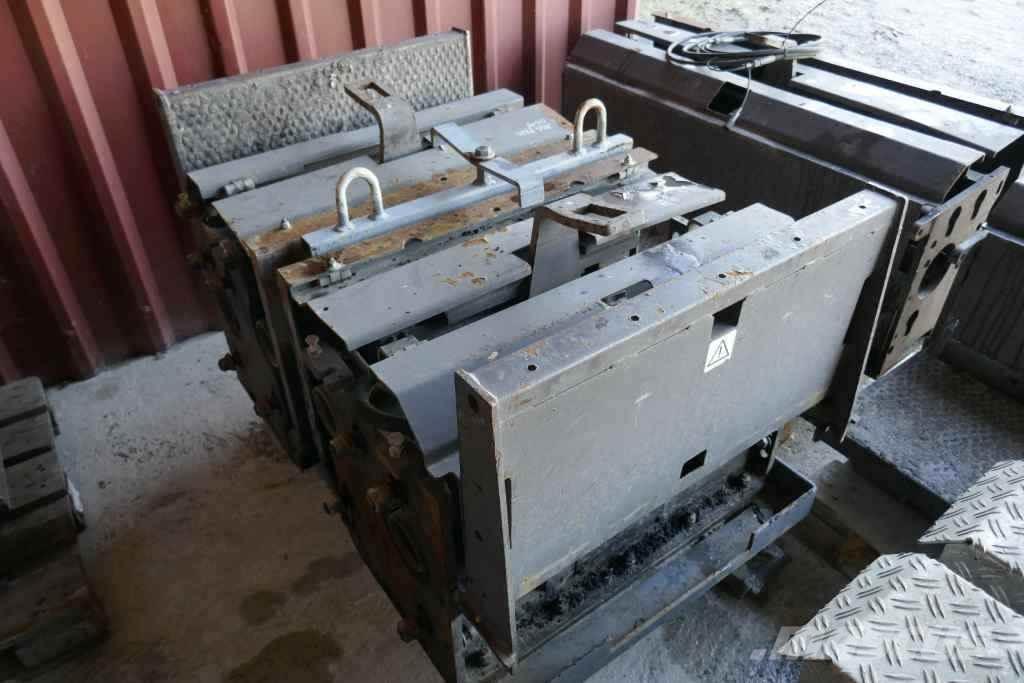 Volvo P 8820 C معدات السفلتة