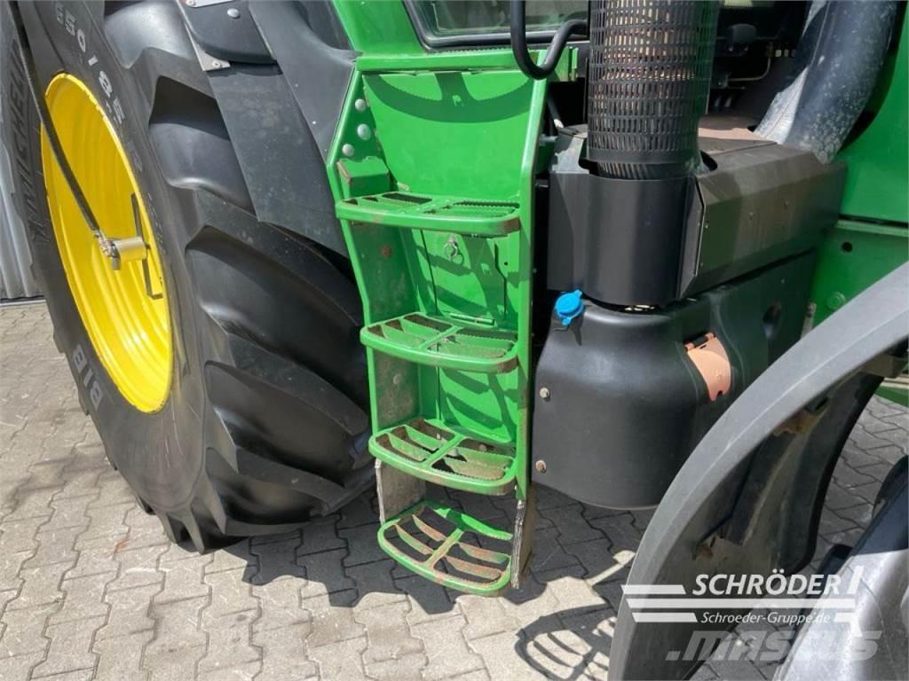 John Deere 6170 R الجرارات