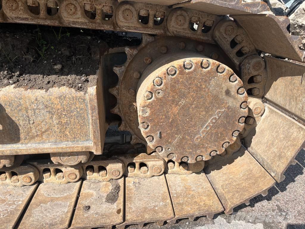 Volvo ECR 235 D حفارات زحافة
