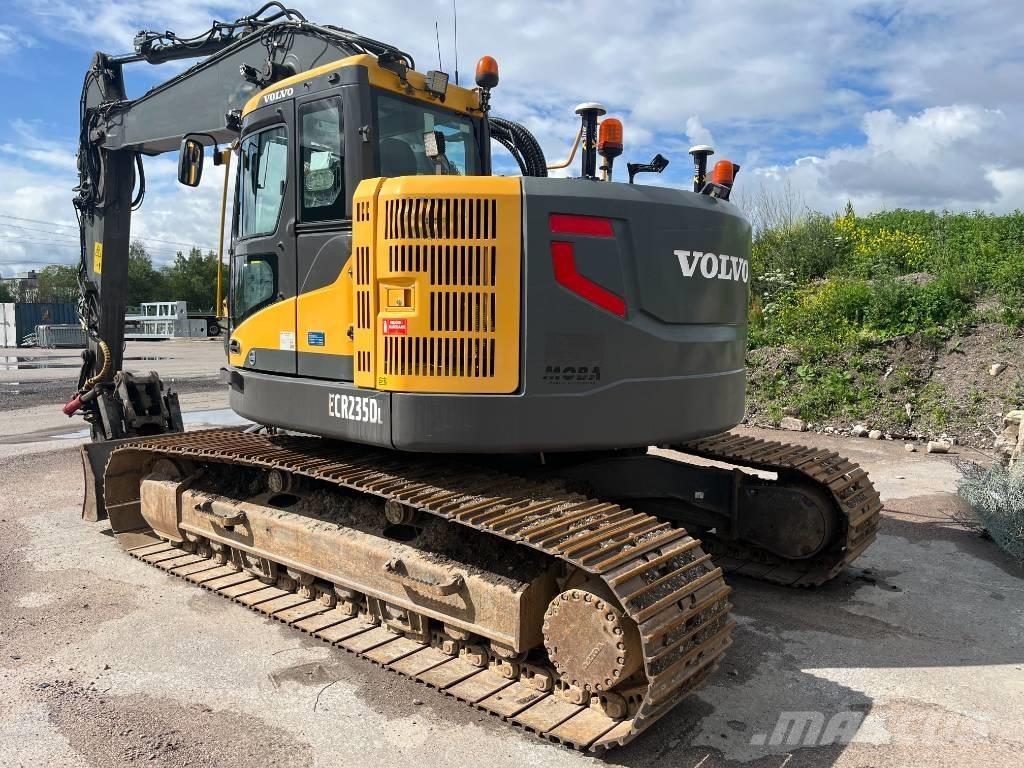Volvo ECR 235 D حفارات زحافة