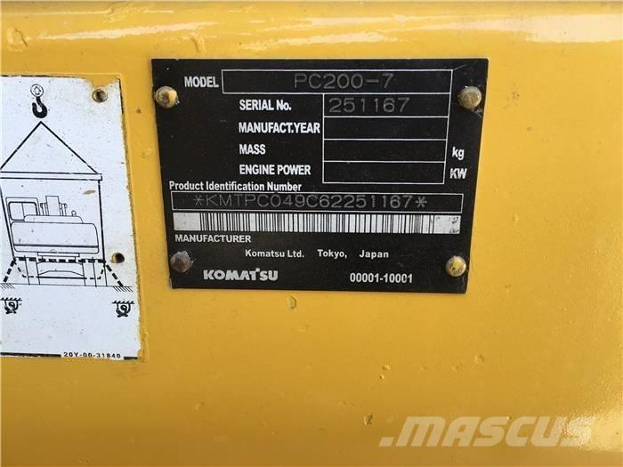 Komatsu PC 200-7 حفارات زحافة