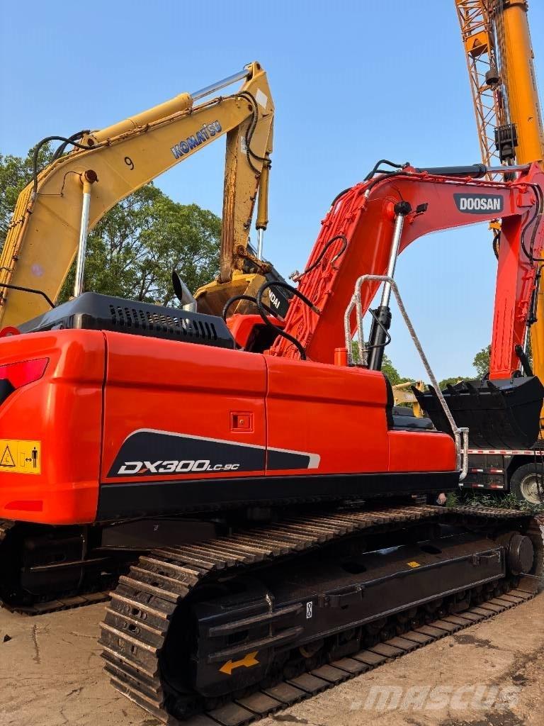 Doosan DX300LC-9C حفارات زحافة