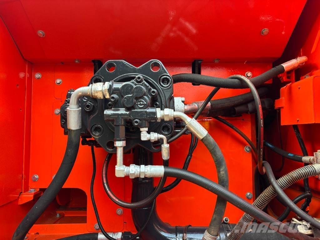 Doosan DX300LC-9C حفارات زحافة