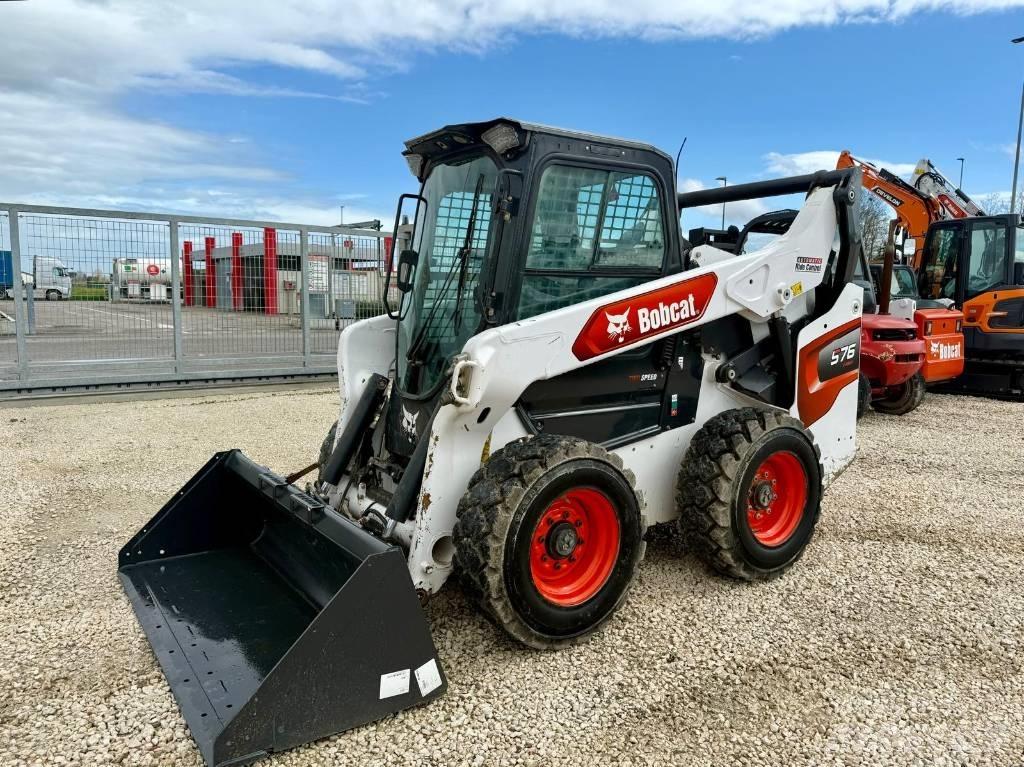 Bobcat S 76 لوادر انزلاقية التوجيه