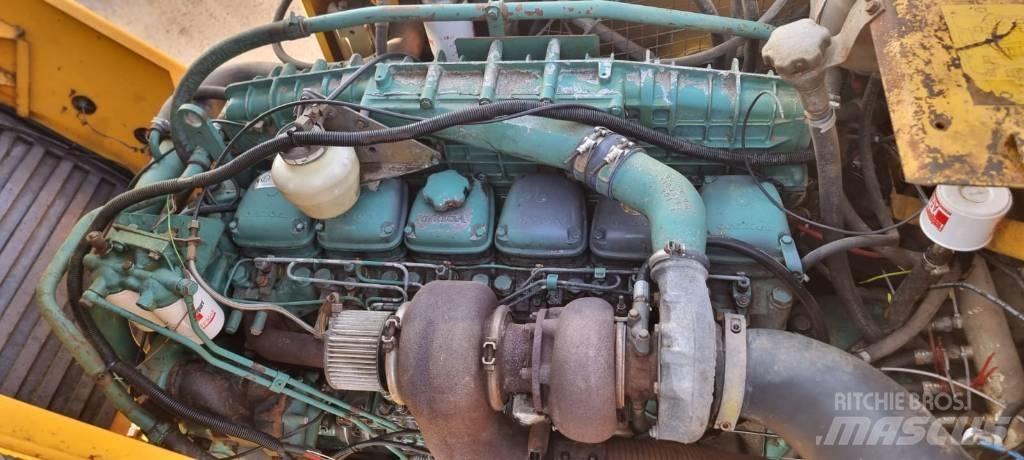 Volvo A 30 C 6x6 ساحبات مفصلية
